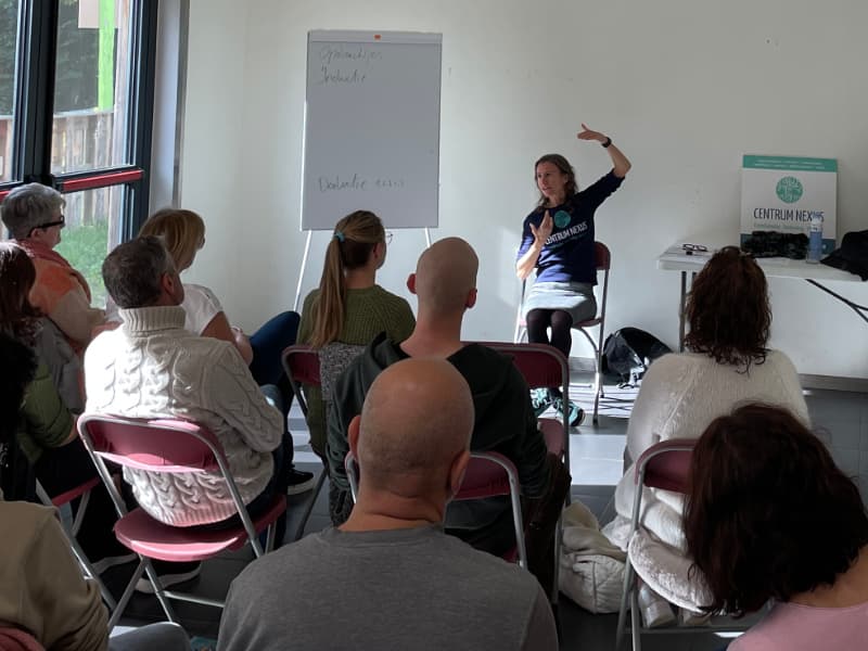 Deelnemers tijdens de workshop zelfhypnose